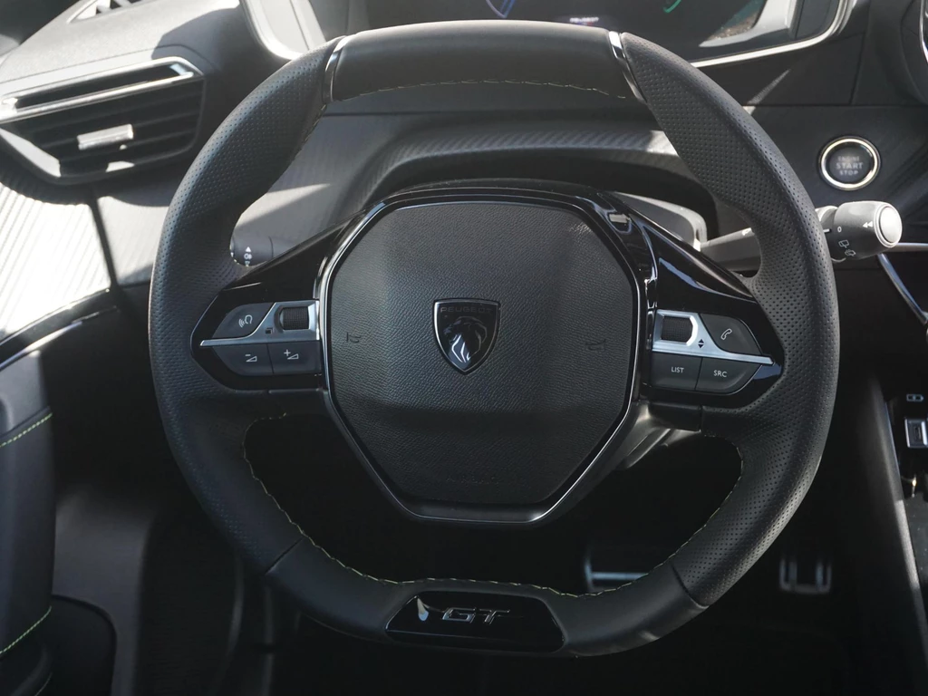 Peugeot e-2008 – foto 17