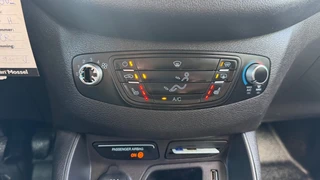 Ford Transit Courier – thumbnail 19