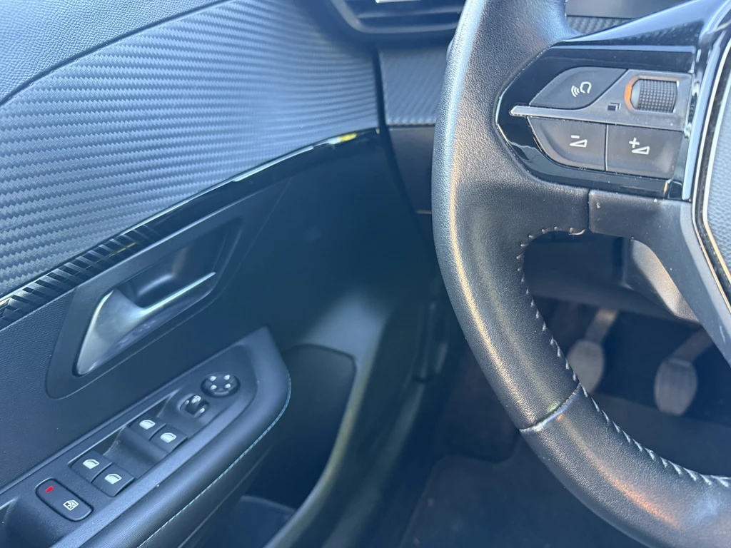 Peugeot 208 – foto 15