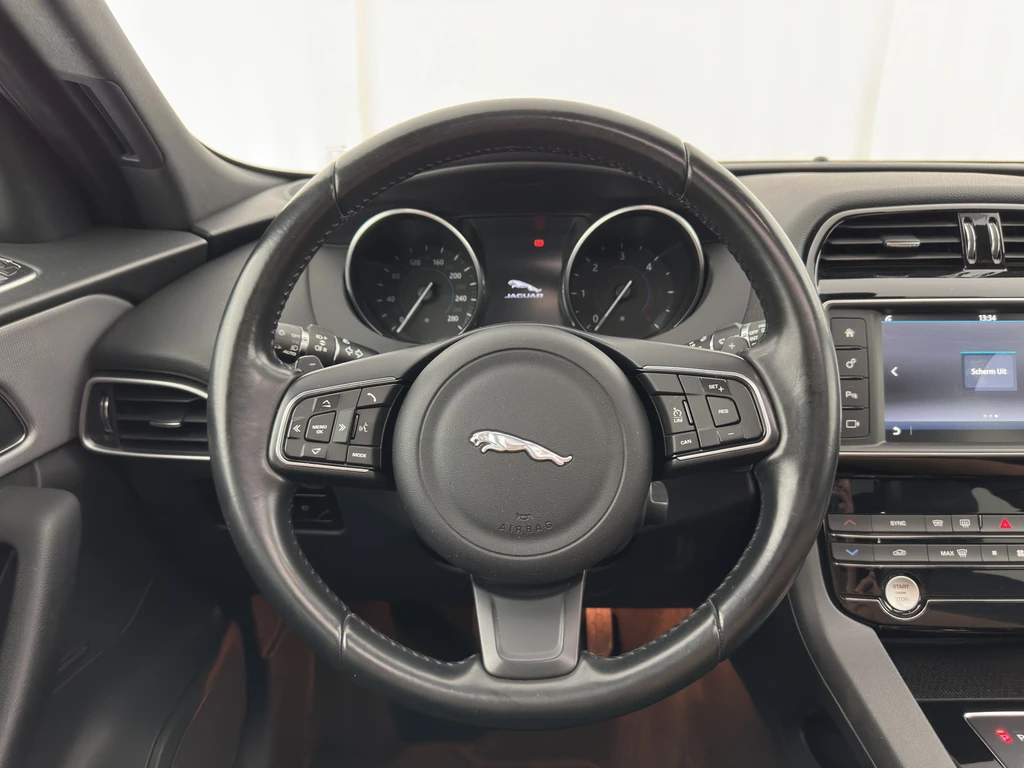 Jaguar F-PACE – foto 20