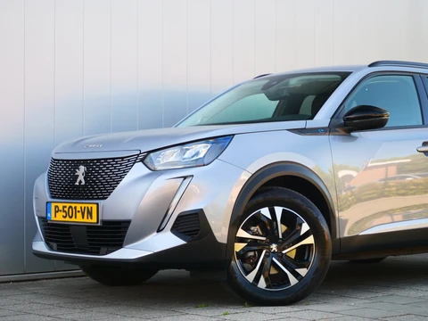 Peugeot e-2008 EV Allure Pack 50 kWh 136 Pk Automaat Navi / DAB / Apple Carplay / Camera / Trekhaak / SOH 94 %