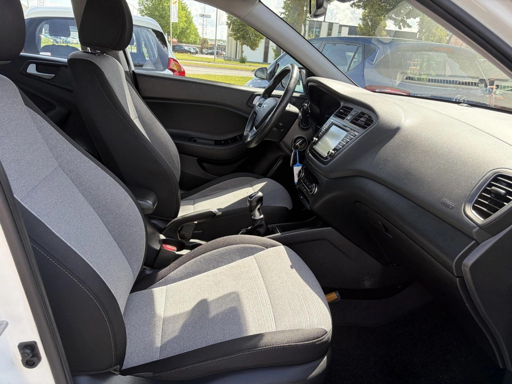 Hyundai i20 – foto 10