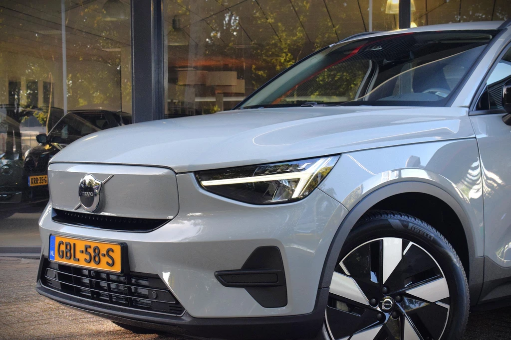 Volvo EX40 – foto 2