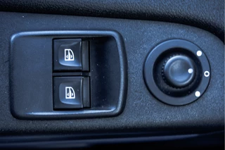 Opel Vivaro – thumbnail 23