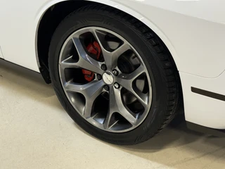 Dodge Challenger – thumbnail 32