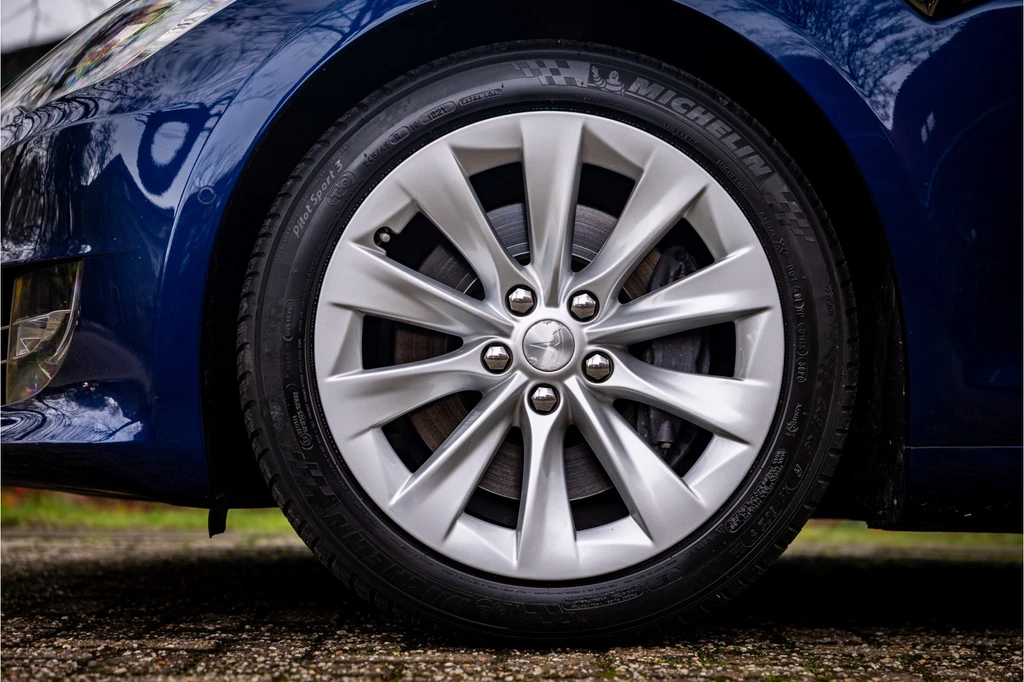 Tesla Model S – foto 19
