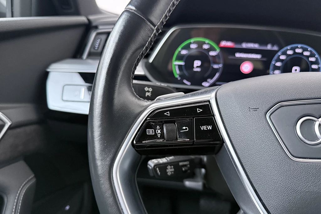 Audi e-tron – foto 17