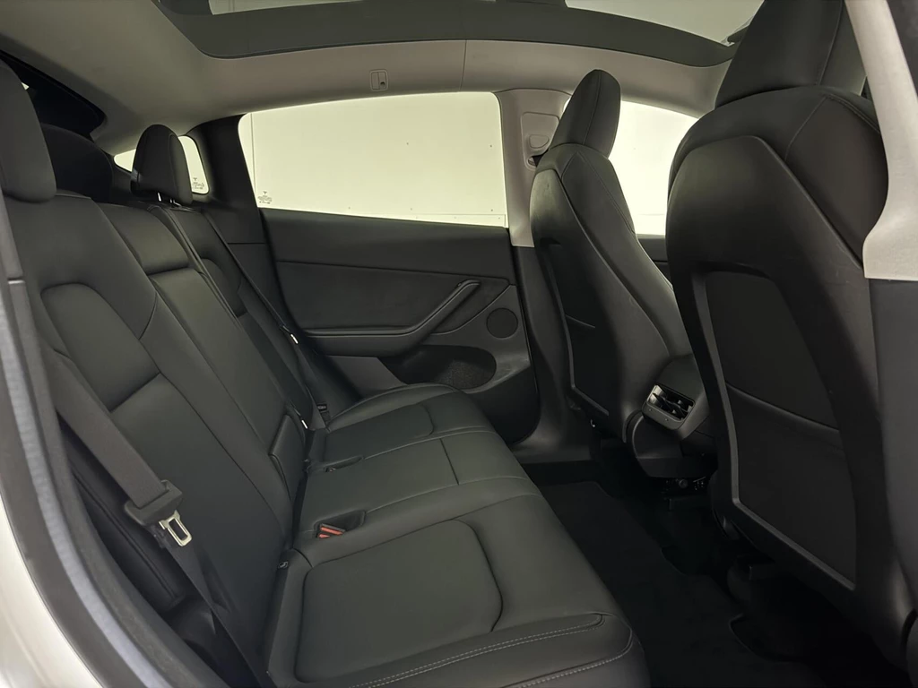 Tesla Model Y – foto 32