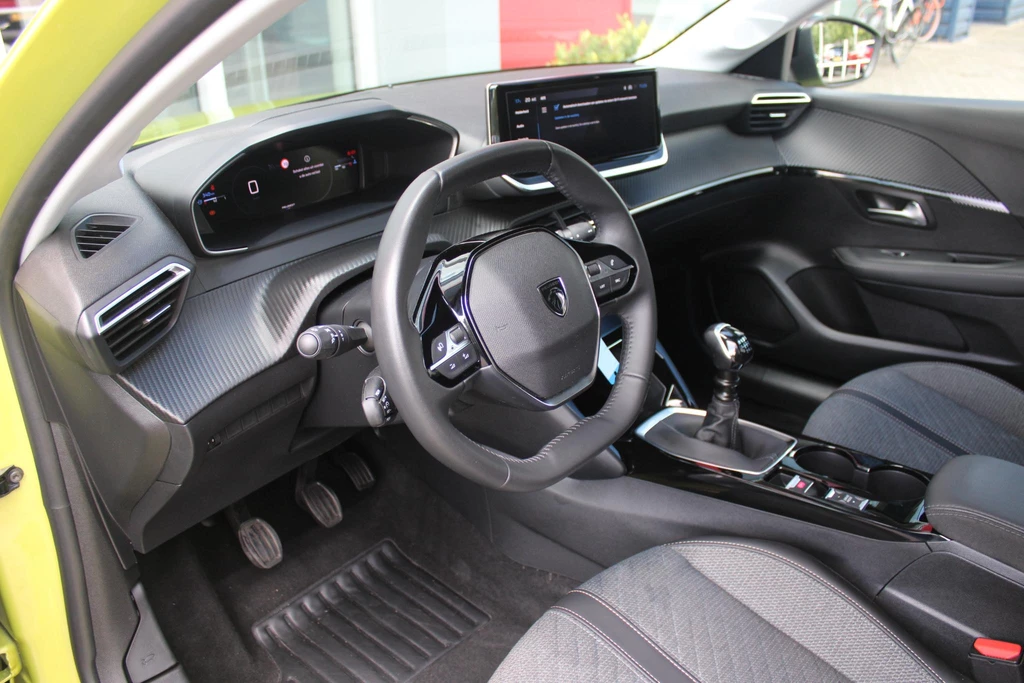 Peugeot 208 – foto 10