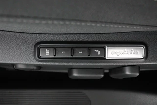 Volkswagen Golf – thumbnail 41