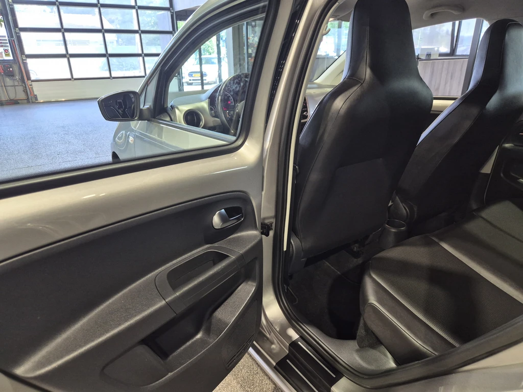 Volkswagen up! – foto 17