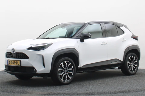 Toyota Yaris Cross 1.5 Hybrid Dynamic Two-Tone, Camera, Keyless, Apple Carplay, ACC, 17"