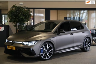 Volkswagen Golf – thumbnail 1