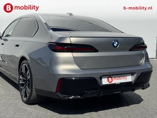 BMW i7 – thumbnail 4