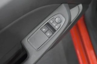 Renault Clio – thumbnail 25