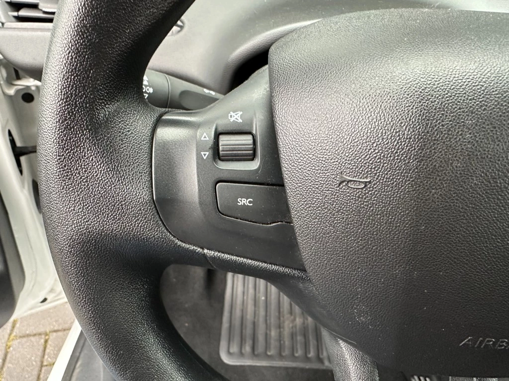Peugeot 208 – foto 23