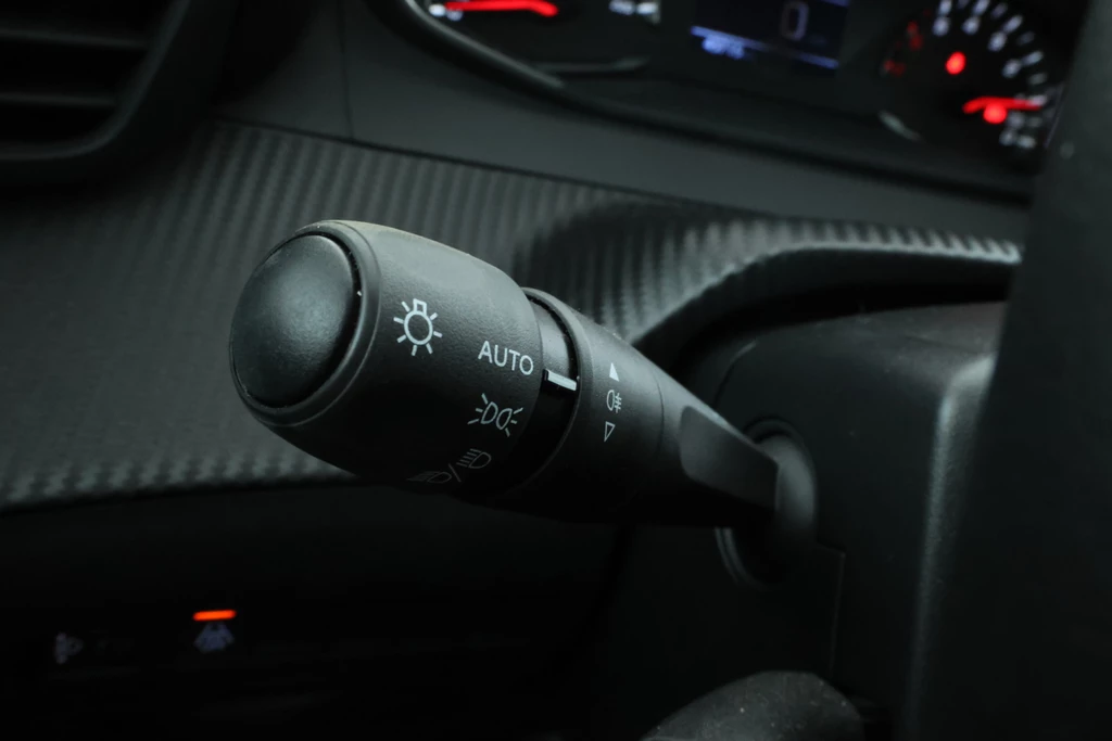 Peugeot 208 – foto 17