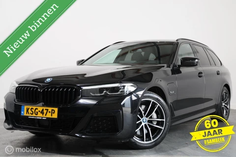 BMW 5-serie Touring 520e M-Sport - Pano - Stoelverwarming - Carplay