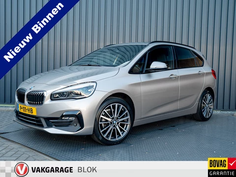 BMW 2 Serie Active Tourer 218i Business Edition Plus | Panodak | Head Up | Trekhaak afnb. | Camera | Prijs Rijklaar!!