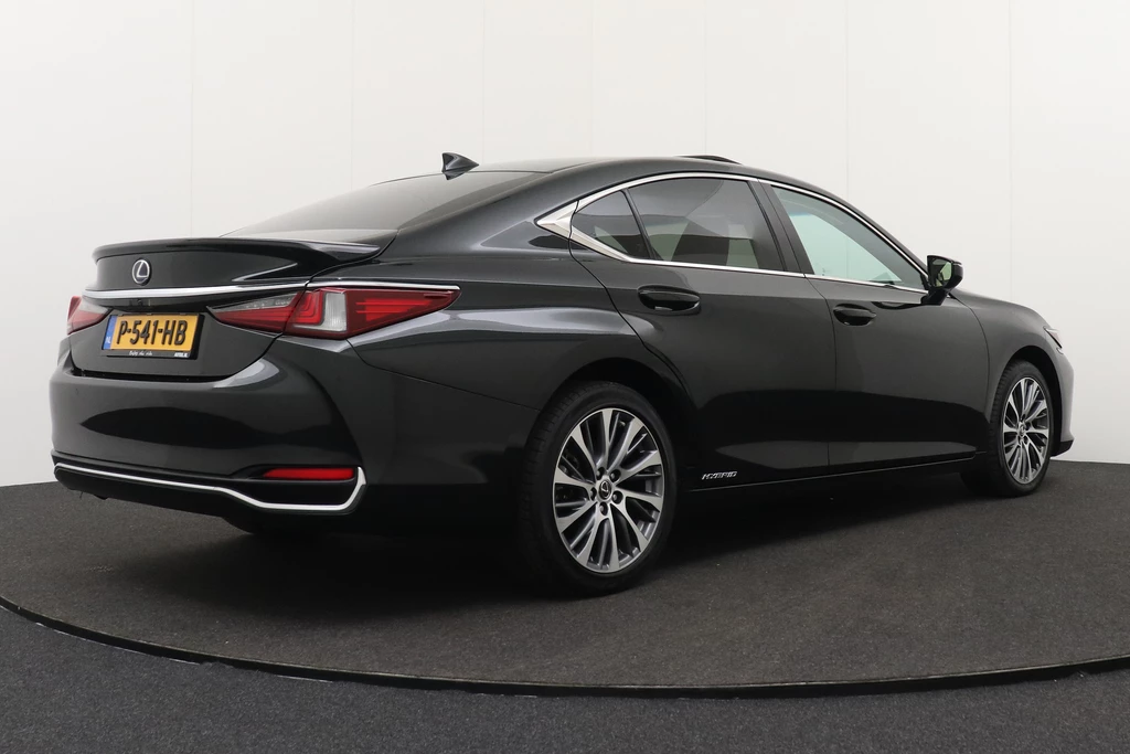 Lexus ES – foto 4