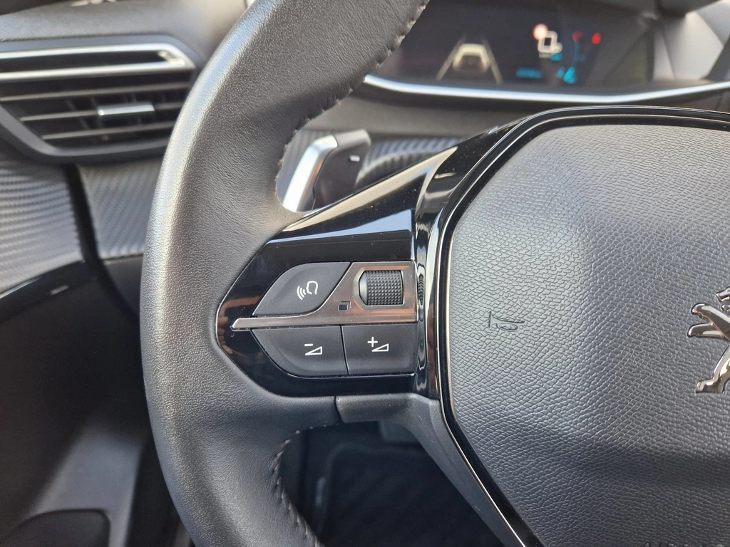 Peugeot 208 – foto 17