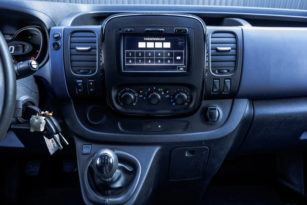 Opel Vivaro – foto 21