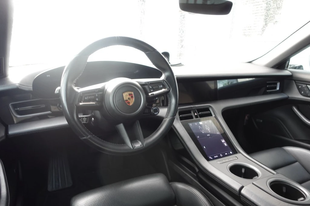 Porsche Taycan – foto 10