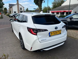 Toyota Corolla Touring Sports – thumbnail 3