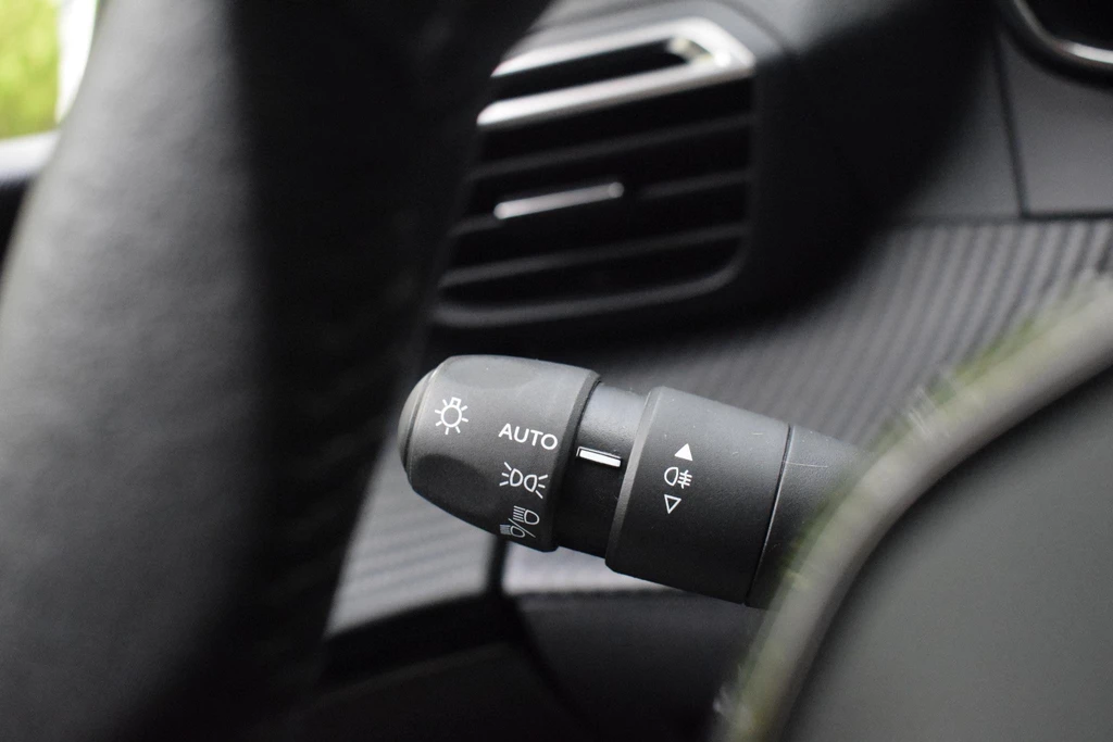 Peugeot e-208 – foto 22
