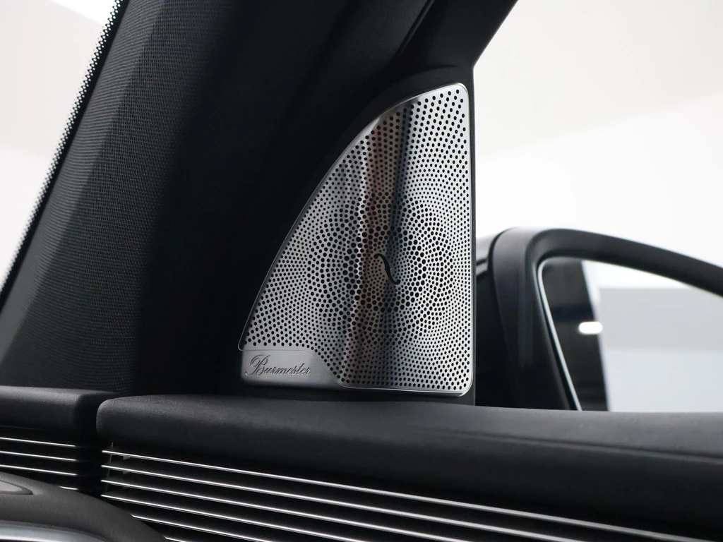 Mercedes-Benz EQC – foto 10