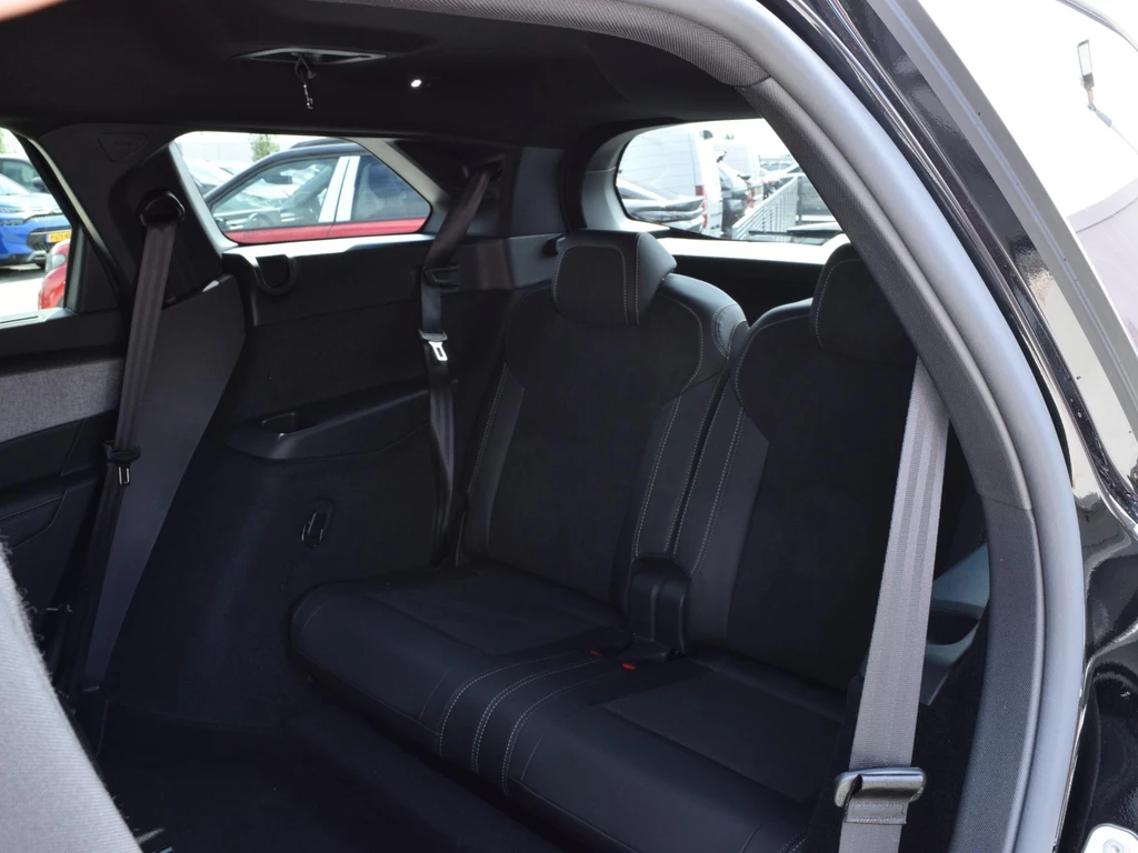 Peugeot e-5008 – foto 22