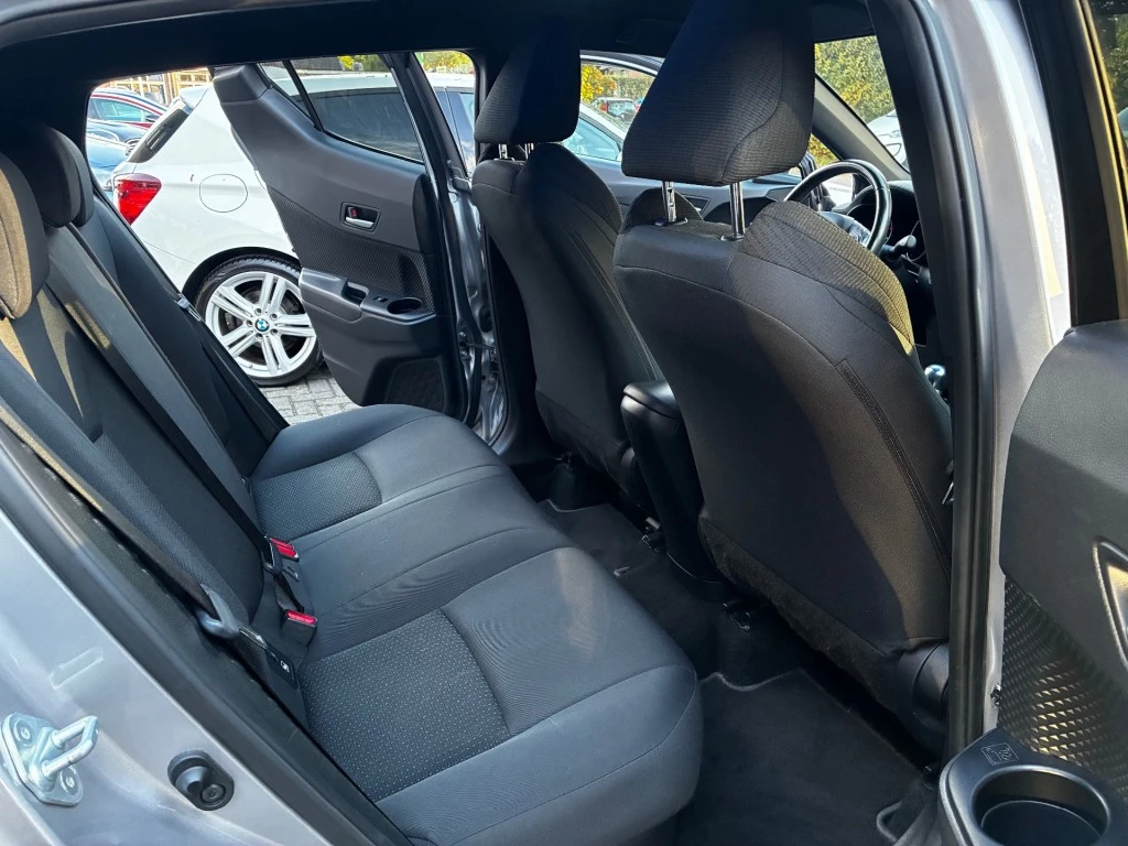 Toyota C-HR – foto 13