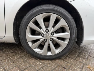 Toyota Auris – thumbnail 25