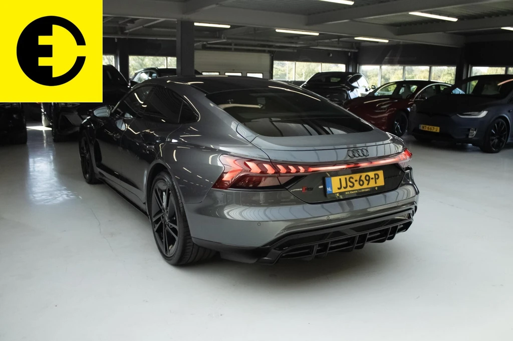 Audi e-tron GT – foto 8
