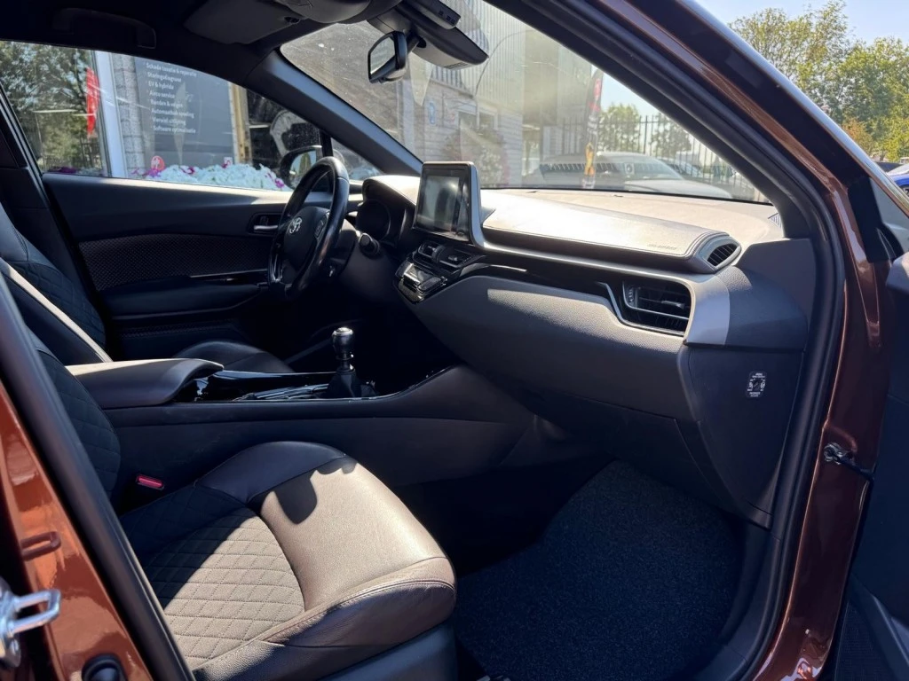 Toyota C-HR – foto 16