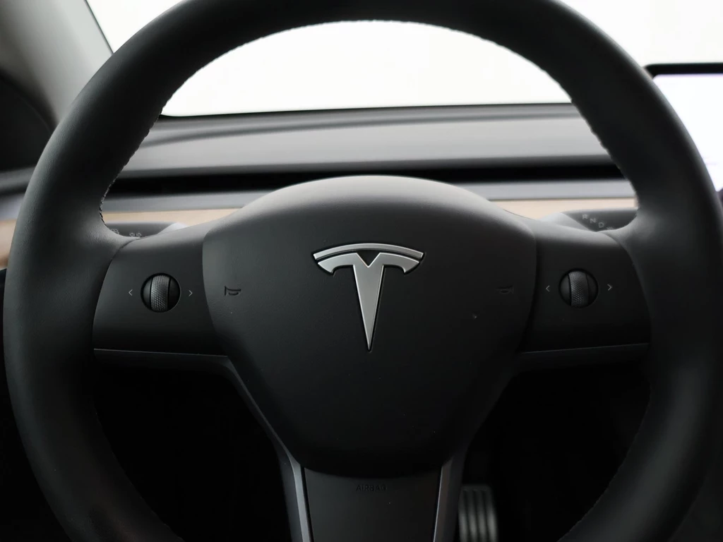 Tesla Model Y – foto 24