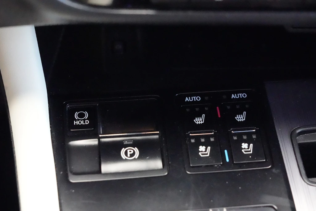 Lexus RX – foto 16