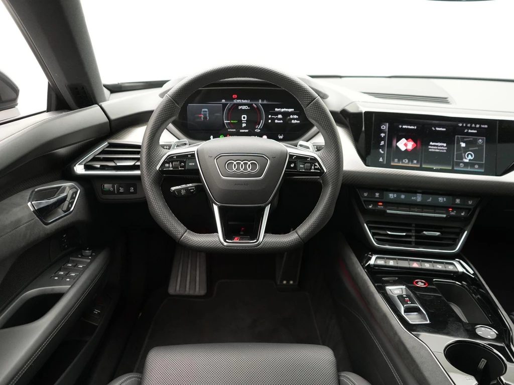 Audi e-tron GT – foto 13