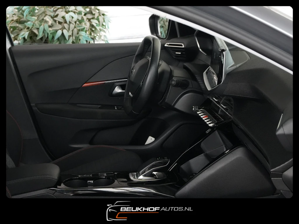 Peugeot e-208 – foto 19
