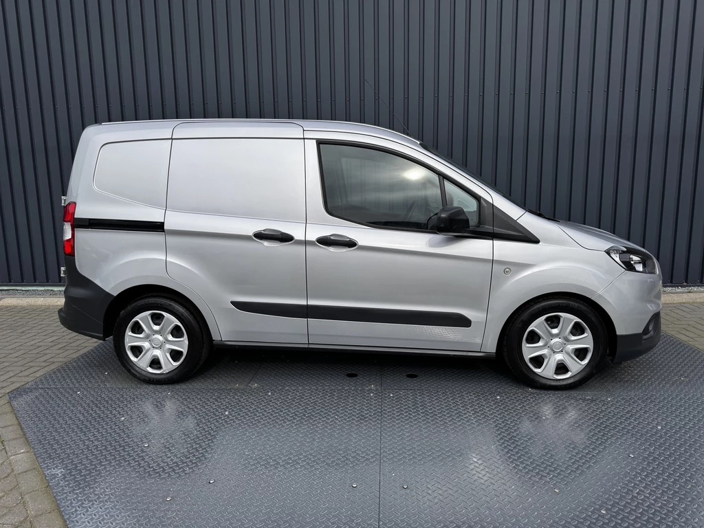 Ford Transit Courier – foto 14