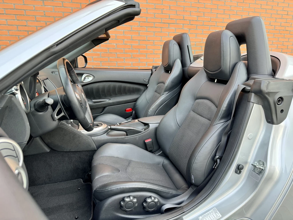 Nissan 370Z – foto 13