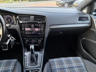 Volkswagen Golf – thumbnail 32