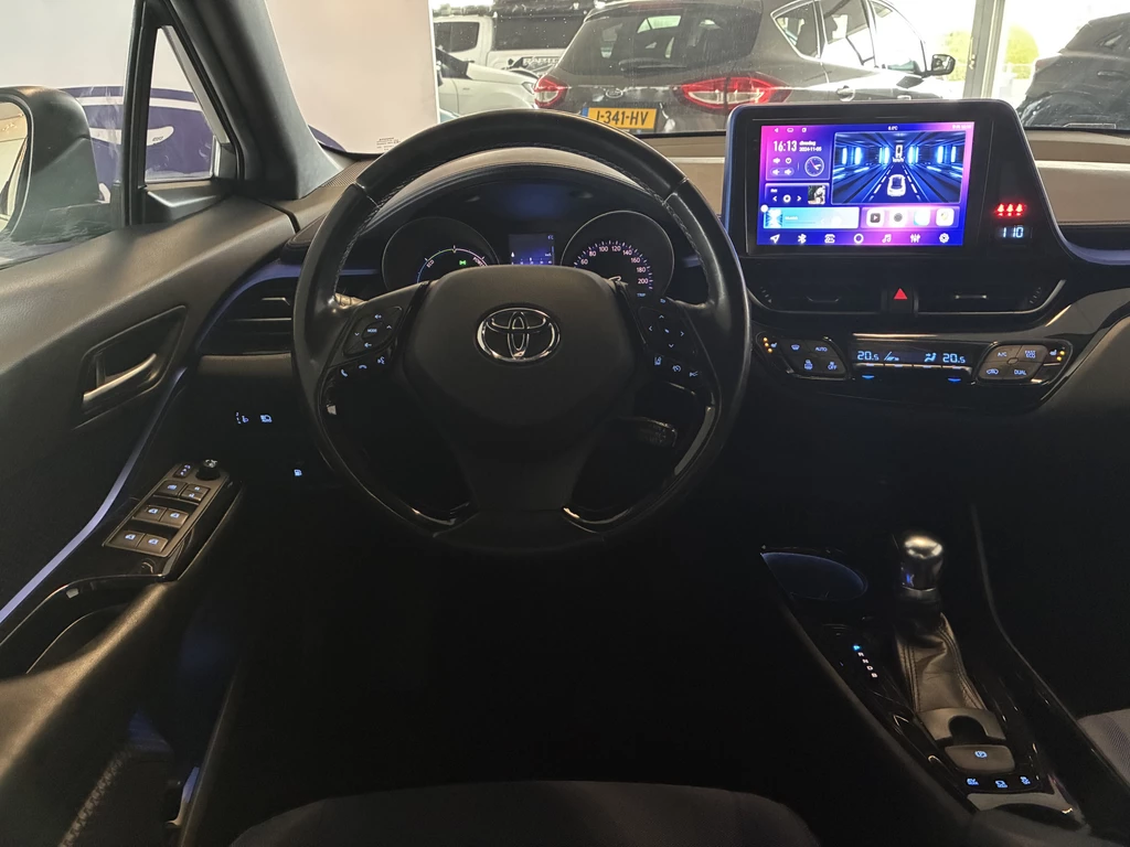 Toyota C-HR – foto 16