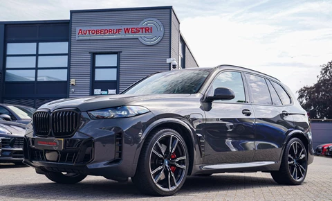 BMW X5 XDrive50e High Executive | X5M Kuipstoelen | Driving assistant Prof | HuD | Dravit Grau | Luchtvering | Stoelverkoeling |