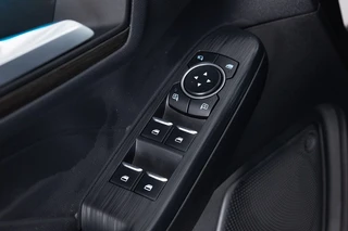 Ford Kuga – thumbnail 12