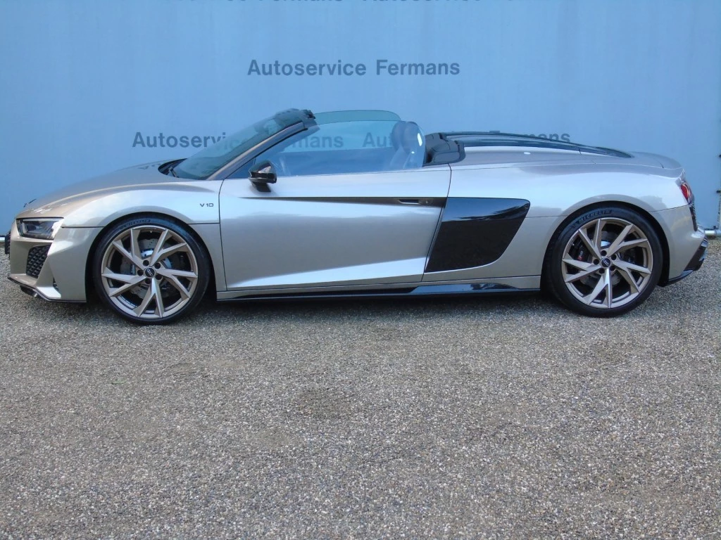 Audi R8 – foto 11
