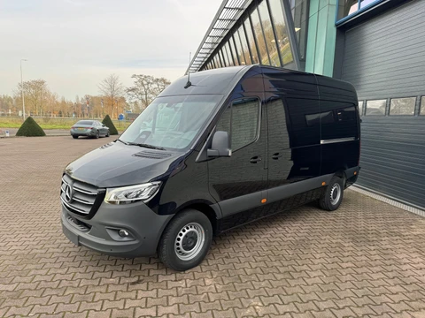 Mercedes-Benz Sprinter 317 L2H2 2x Schuifdeur Alarm kl3 Adaptieve cruise Digitale binnenspiegel Pro Trekhaak 3.5T Smartphone integratie Stuurwiel verwarming 270gr Deuren Betimmering