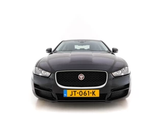Jaguar XE – thumbnail 6