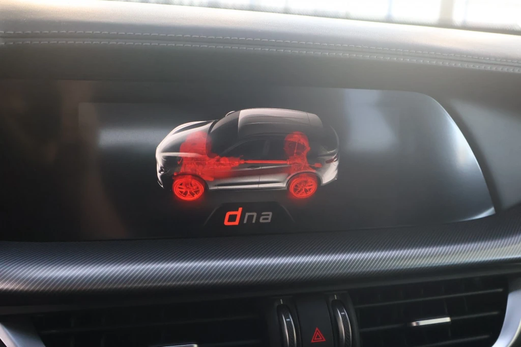 Alfa Romeo Stelvio – foto 30