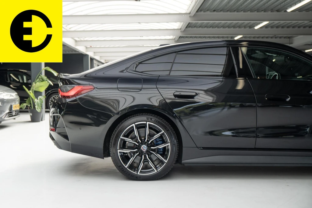 BMW i4 – foto 8